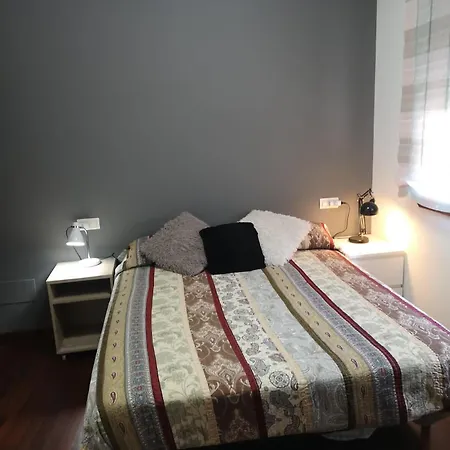 Yellow House منزل للإقامة بايونا